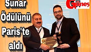 Sunar ödülünü Paris'te aldı 